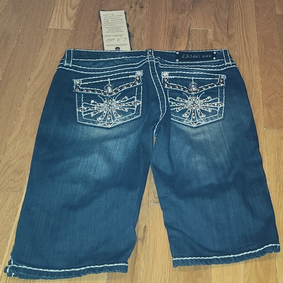 New VNTG  LA IDOL SIZE 9 BERMUDA BLING SHORTS DENIM JEAN RARE FIND WOMENS TEENS - Picture 15 of 15